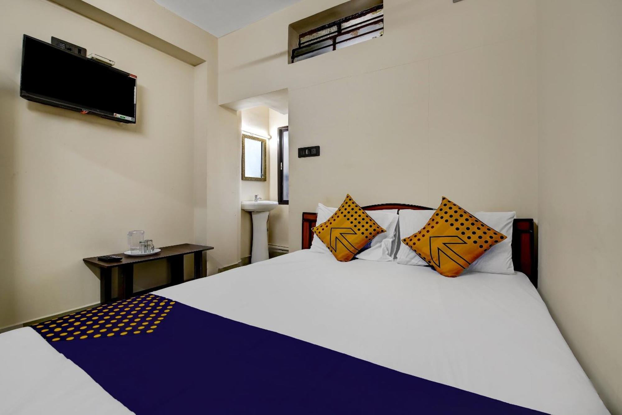 Spot On 73621 Srinivasa Boarding And Lodging Jalahalli Exterior photo